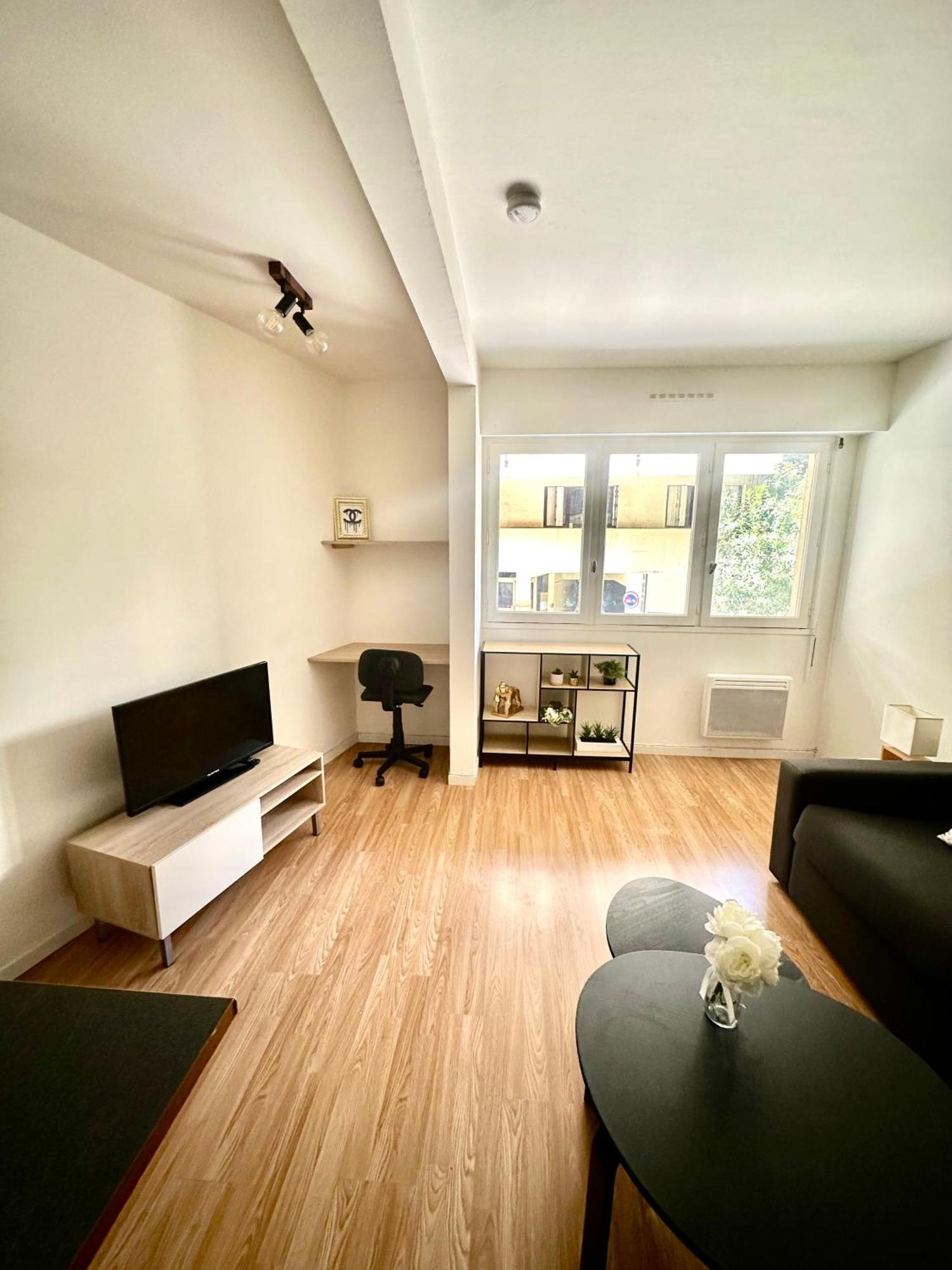 Magnifique Studio Lumineux Et Confortable Au Coeur Du Centre-Ville De Toulon Exteriér fotografie